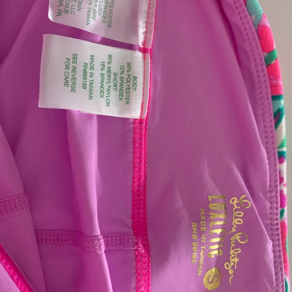 EEEUC SMALL, Lilly Pulitzer Mayans Cockatoo Pink Paws for a Cause Luxletic Skort - Picture 5 of 7